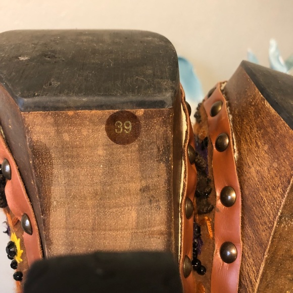 Miu Miu Vintage 90’s wooden Boho Platform Clogs - Picture 10 of 14